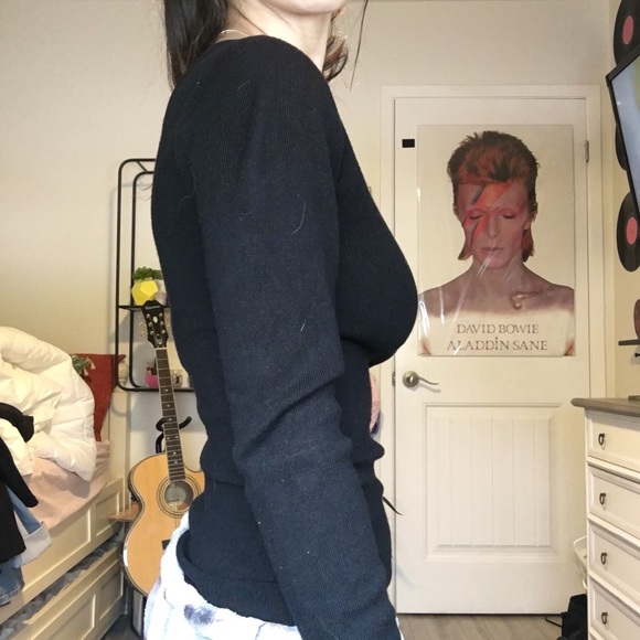 trendy off the shoulder top 💜 - Picture 3 of 3